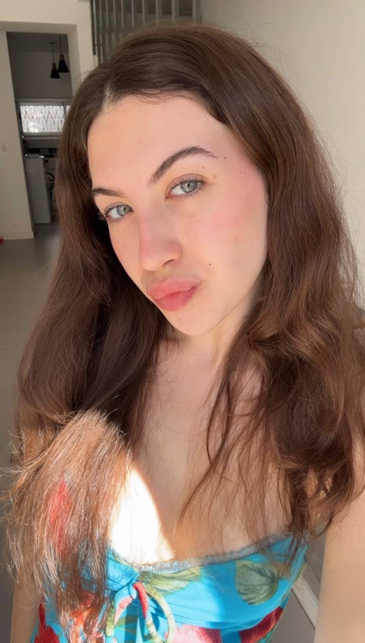 Nude girl Amber in Inkou