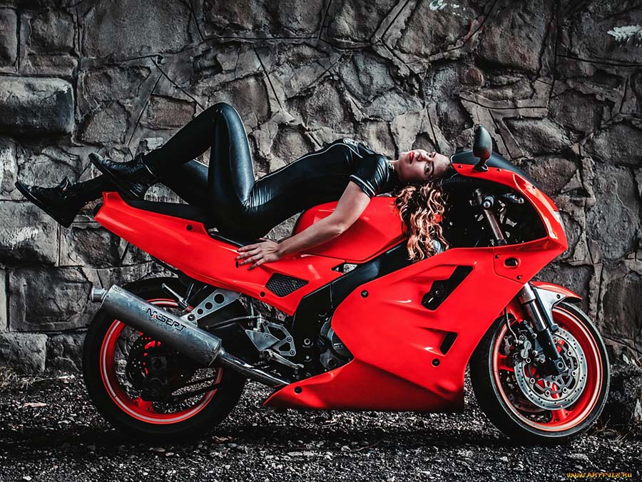 Beautiful girl Beautiful girls and motorcycles in Inkou