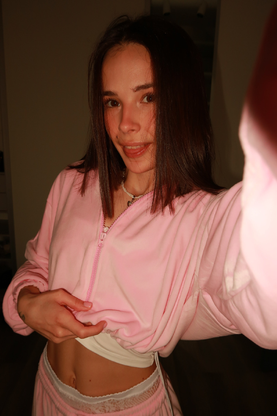 Tina brings the glow — live moments in Inkou